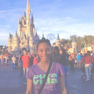 Meet your Posher, Stephanie